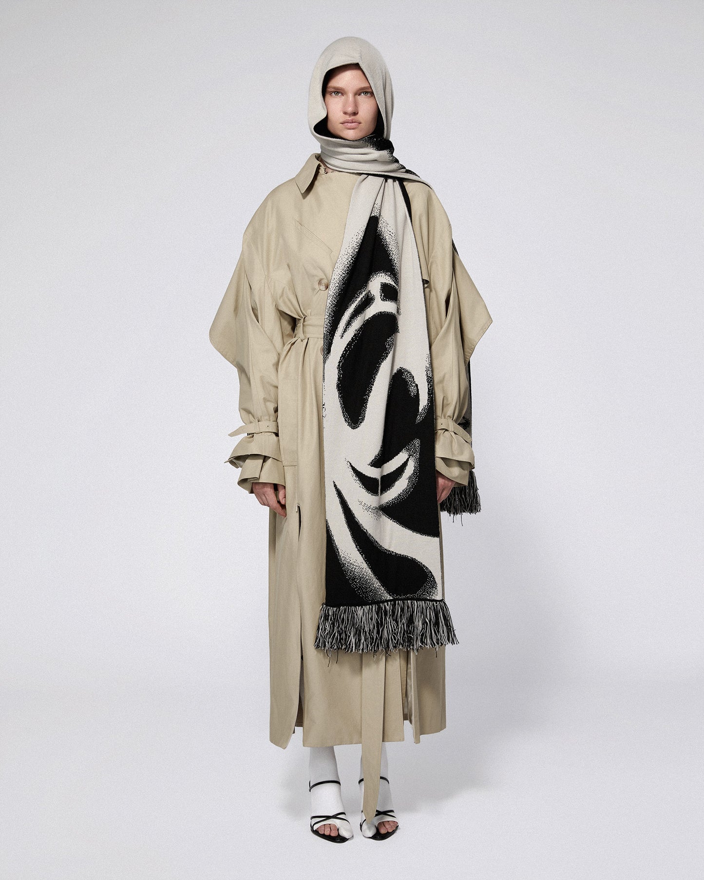 SENTINAL TRENCHCOAT BEIGE